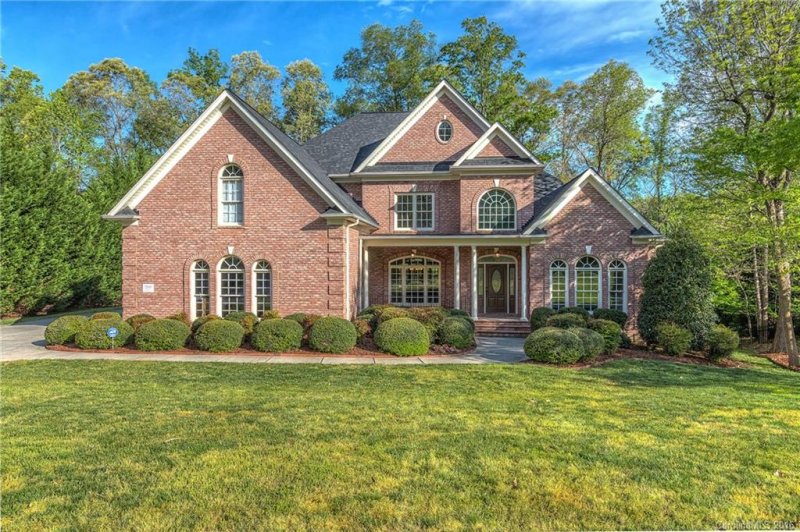 1240 Firethorne Club Drive