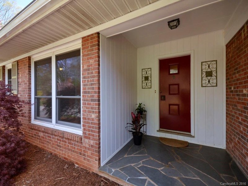 Property image 2 at 156 Rugby Forest Lane, Hendersonville, NC 28791