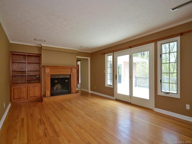 Property image 3 at 156 Rugby Forest Lane, Hendersonville, NC 28791