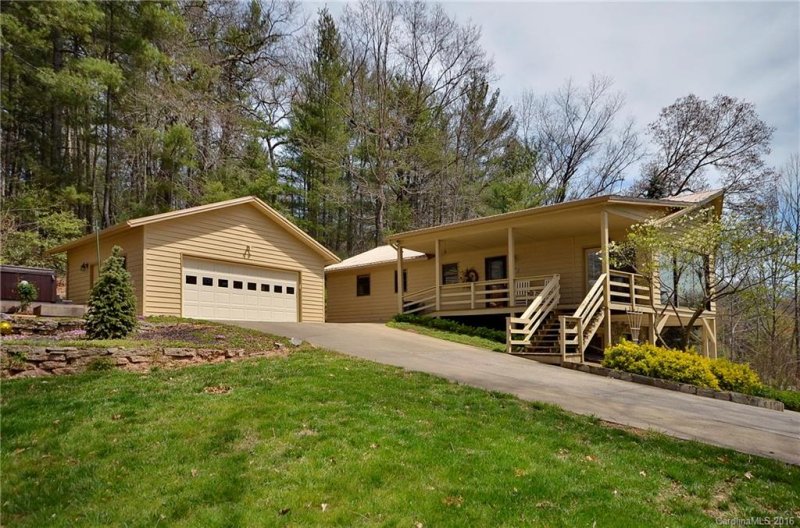 Property image 2 at 486 Oak Ridge Drive, Clyde, NC 28721