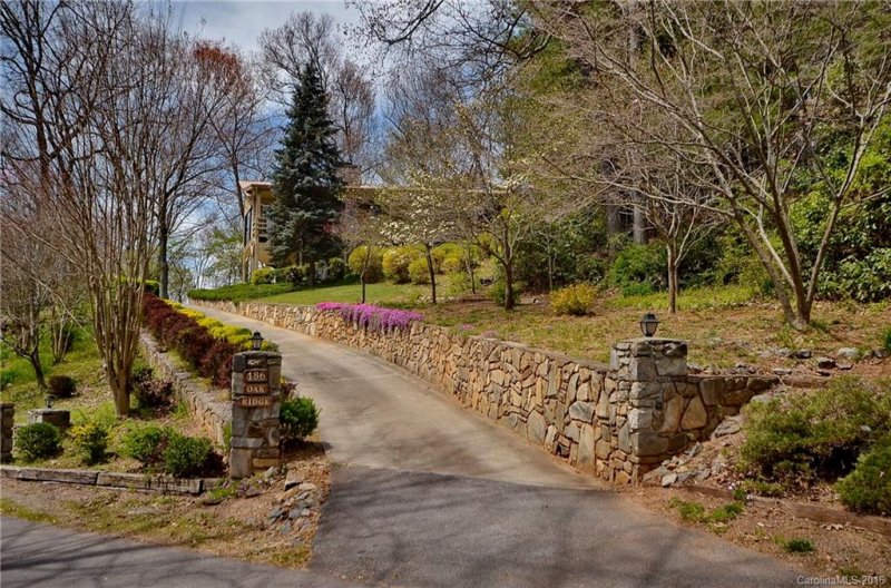 Property image 3 at 486 Oak Ridge Drive, Clyde, NC 28721