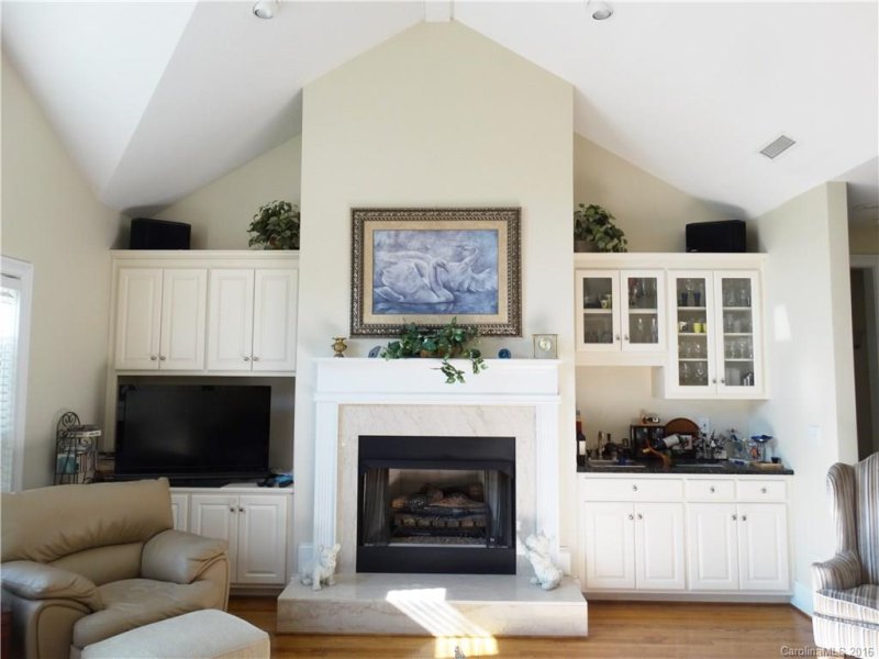 Property image 2 at 138 Hickory Hill Road, Mooresville, NC 28117