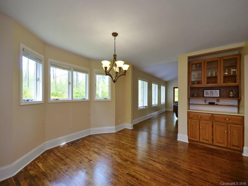 Property image 5 at 314 Winding Way Lane, Hendersonville, NC 28792