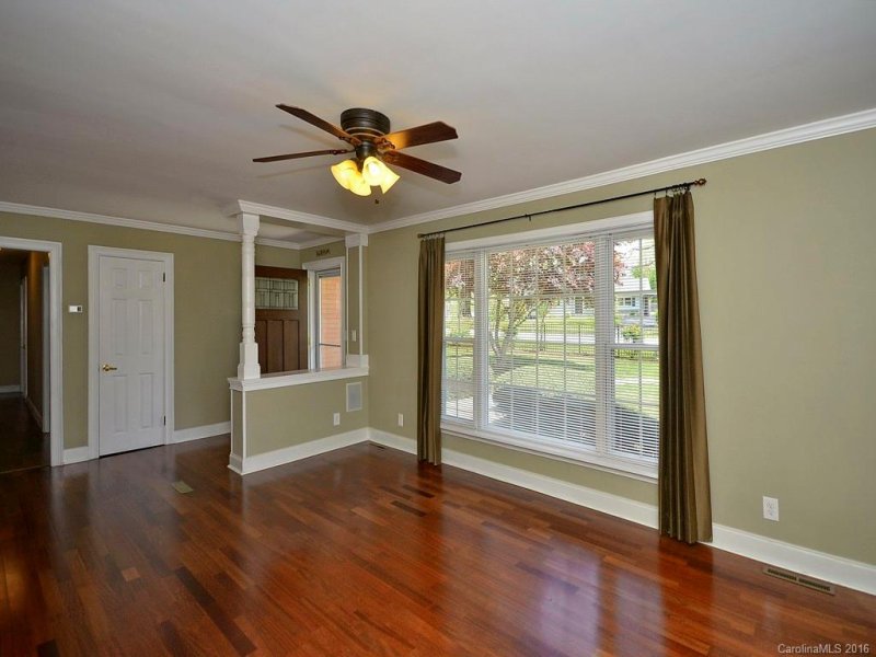 Property image 5 at 433 Hillcrest Circle, Hendersonville, NC 28792