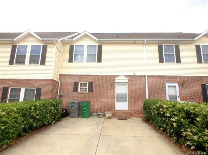 7024 Walnut Ridge Court