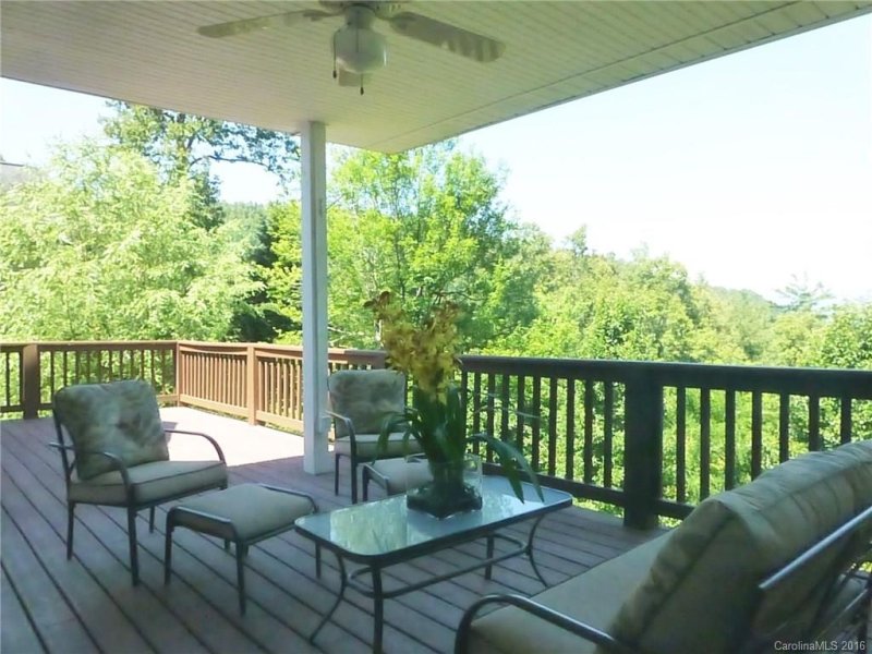 Property image 4 at 115 Flameleaf Lane, Hendersonville, NC 28739