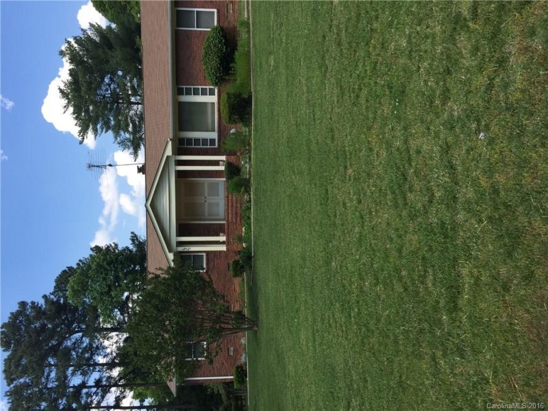 Property image 2 at 5927 Olinda Street, Charlotte, NC 28215