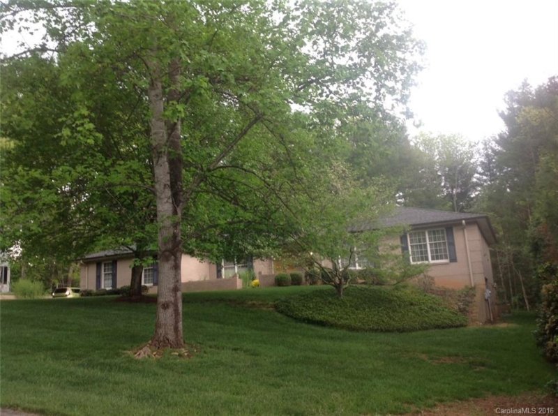 Property image 2 at 6 Tree Top Drive, Arden, NC 28704