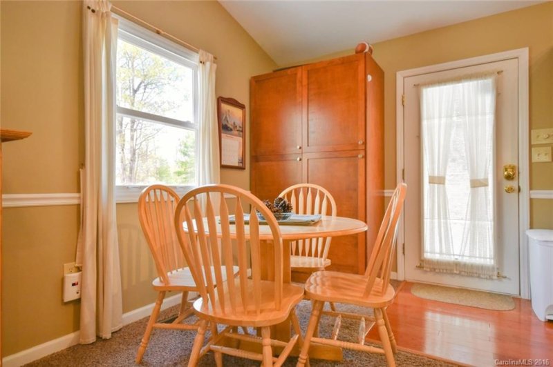 Property image 5 at 32 Hunting Lodge Drive, Black Mountain, NC 28711