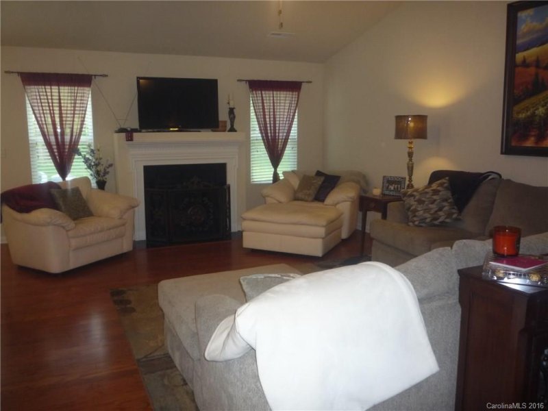 Property image 5 at 4510 Creemore Drive, Charlotte, NC 28213