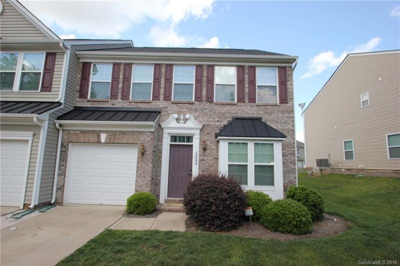2009 Oxford Heights Lane
