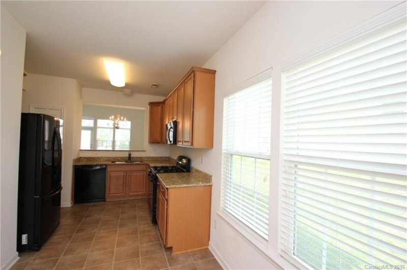 Property image 3 at 2009 Oxford Heights Lane, Fort Mill, SC 29715