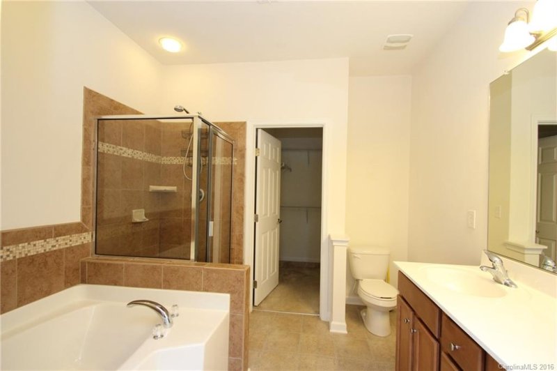 Property image 4 at 2009 Oxford Heights Lane, Fort Mill, SC 29715