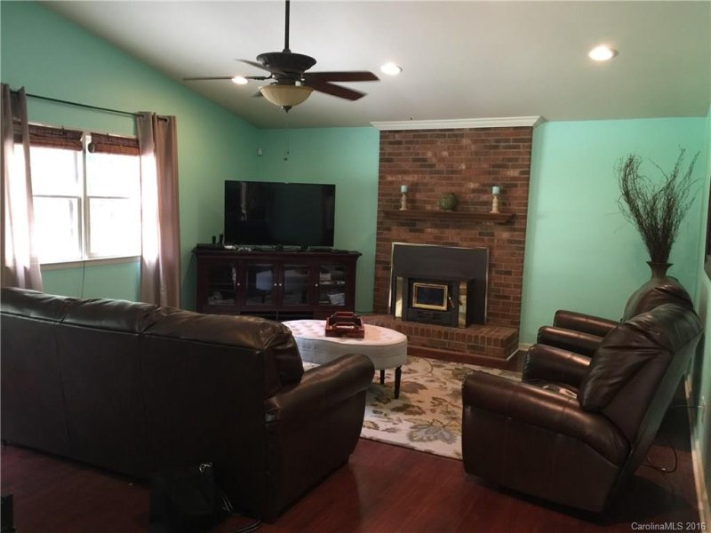 Property image 4 at 113 Foxfire Court, Statesville, NC 28625