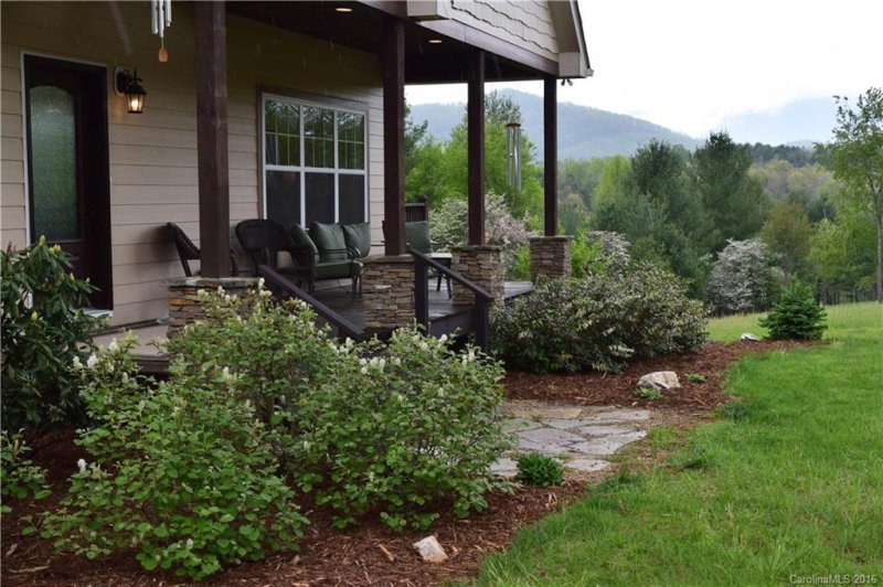 Property image 3 at 105 Waterside Loop, Spruce Pine, NC 28777