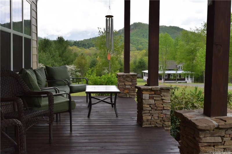 Property image 4 at 105 Waterside Loop, Spruce Pine, NC 28777