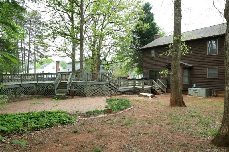 Property image 2 at 2514 Cherokee Court, Gastonia, NC 28056