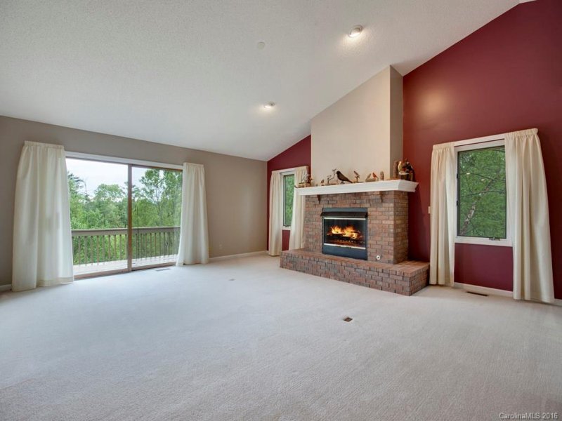 Property image 4 at 39 Hillcreek Drive, Asheville, NC 28804