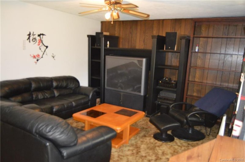 Property image 3 at 425 N Harper Drive, Hendersonville, NC 28791