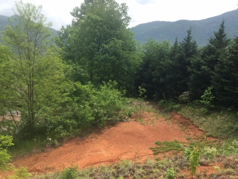 200 Hawks Crest Drive