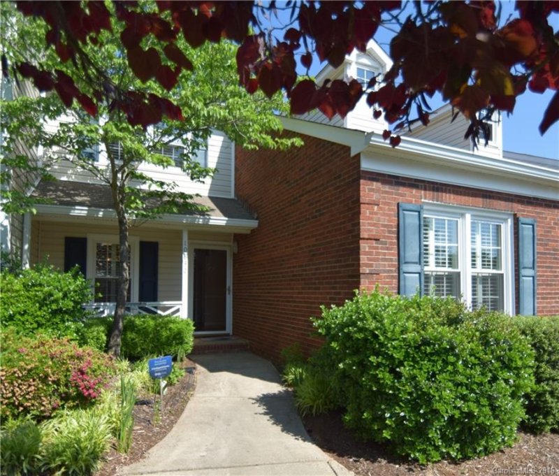 Property image 2 at 10830 Winterbourne Court, Charlotte, NC 28277