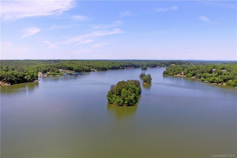 Property image 4 at 560 Laurel Cove Road, Statesville, NC 28677