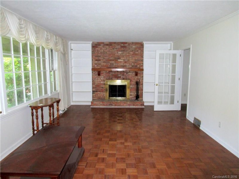 Property image 2 at 2640 Seminole Drive, Hendersonville, NC 28791