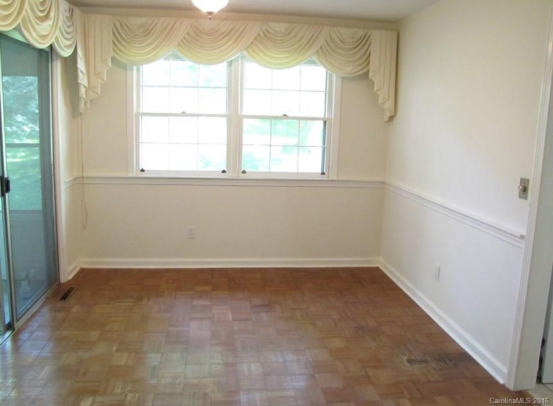 Property image 4 at 2640 Seminole Drive, Hendersonville, NC 28791