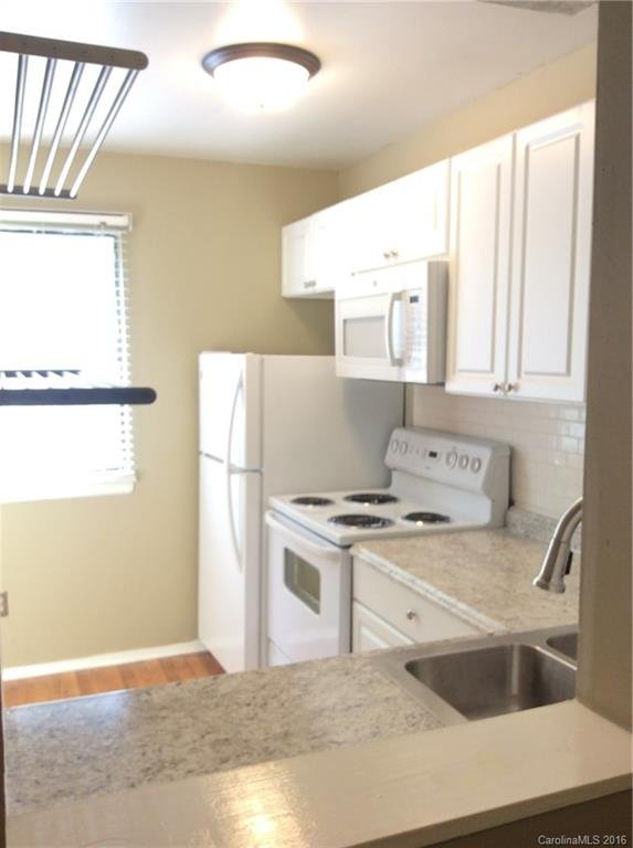 Property image 4 at 951 Hollywood Street, Charlotte, NC 28211