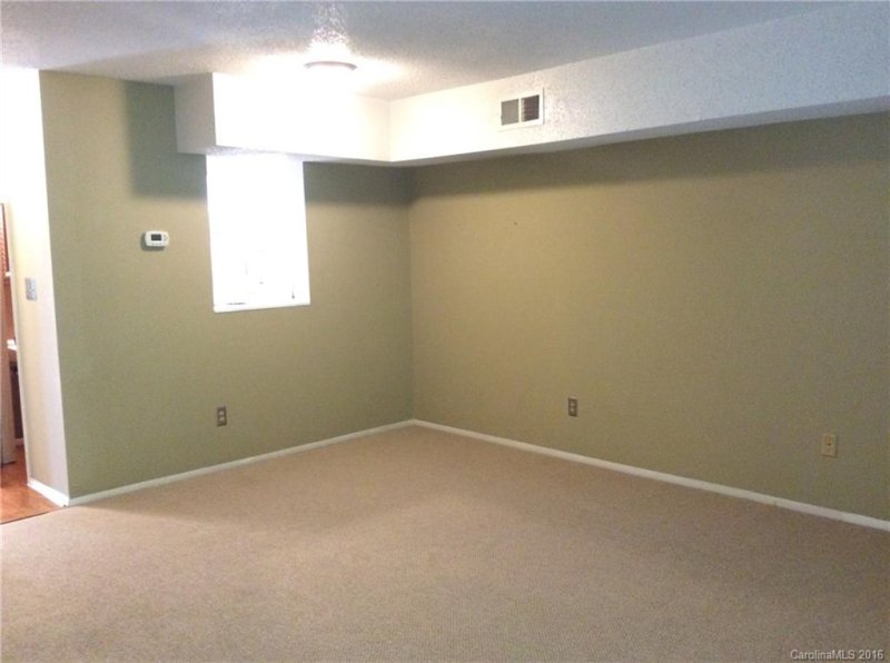 Property image 5 at 951 Hollywood Street, Charlotte, NC 28211