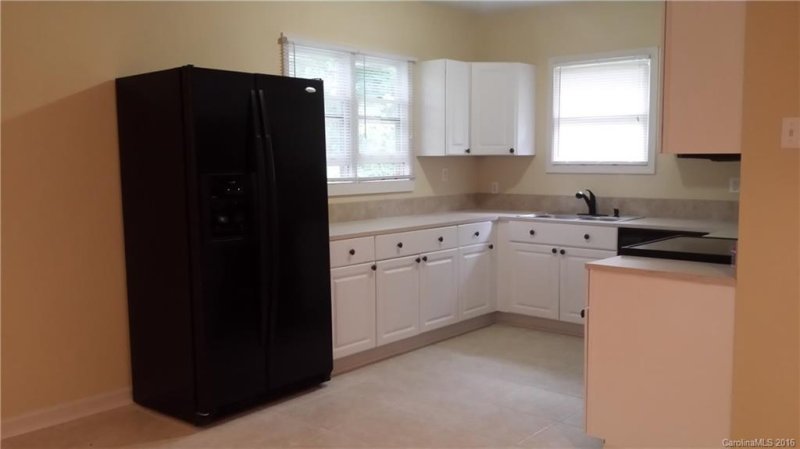 Property image 5 at 709 Claremont Road, Charlotte, NC 28214