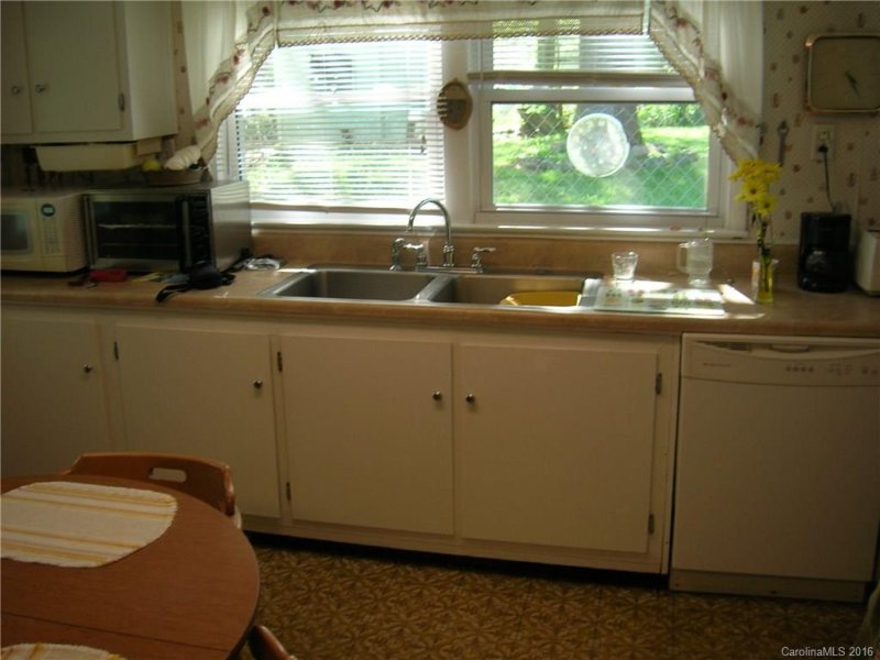 Property image 3 at 35 Galax Avenue, Asheville, NC 28806