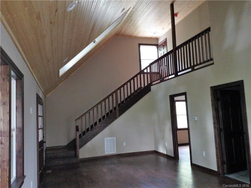 Property image 4 at 374 Rio Bravo Drive, Sylva, NC 28779