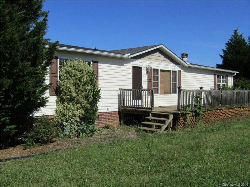 Property image 4 at 5041 Suncrest Farms Lane, Crouse, NC 28033