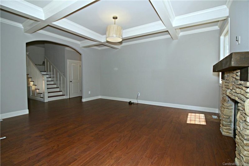 Property image 5 at 933 E Center Avenue, Mooresville, NC 28115