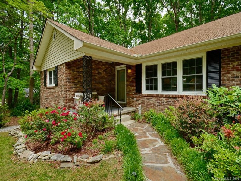 Property image 2 at 203 Beth Drive, Hendersonville, NC 28791