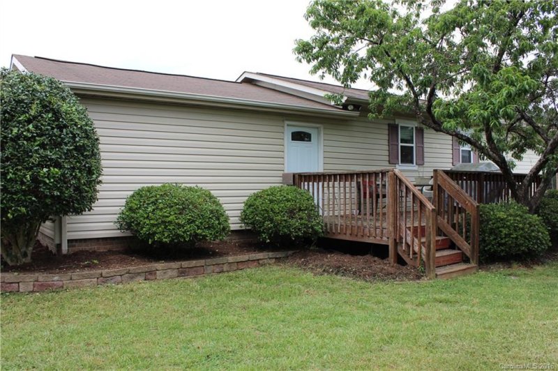 Property image 3 at 1240 Lynn Lane, Catawba, NC 28609