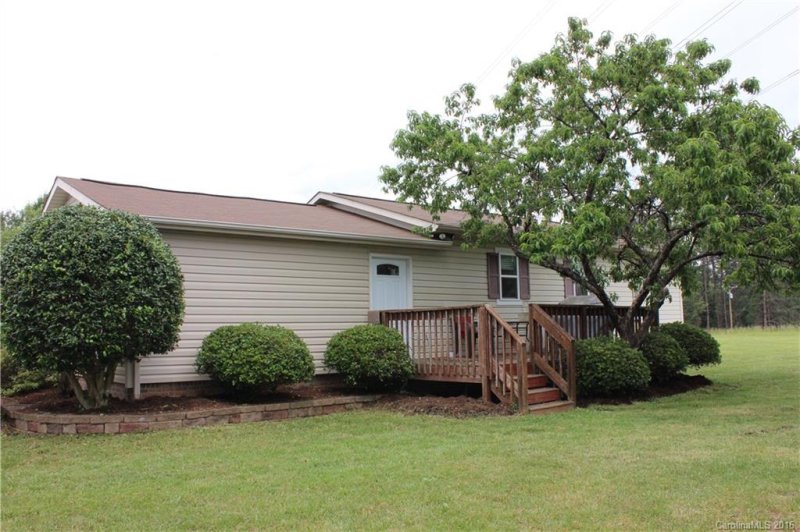 Property image 4 at 1240 Lynn Lane, Catawba, NC 28609