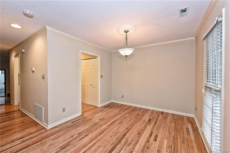 Property image 2 at 510 N Poplar Street, Charlotte, NC 28202