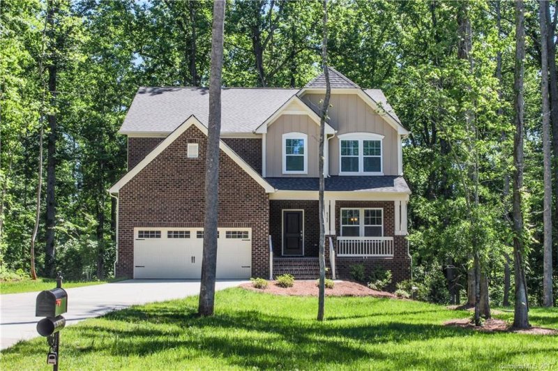 Property image 2 at 8305 Aspen Court, Charlotte, NC 28227