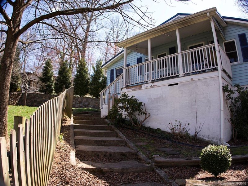 Property image 2 at 6 Arbutus Road, Asheville, NC 28805