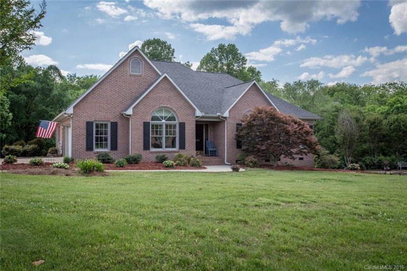 202 Ridge Creek Court