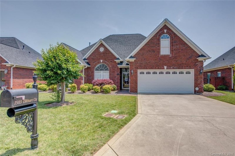 Property image 2 at 1583 Elkhart Circle, Gastonia, NC 28054
