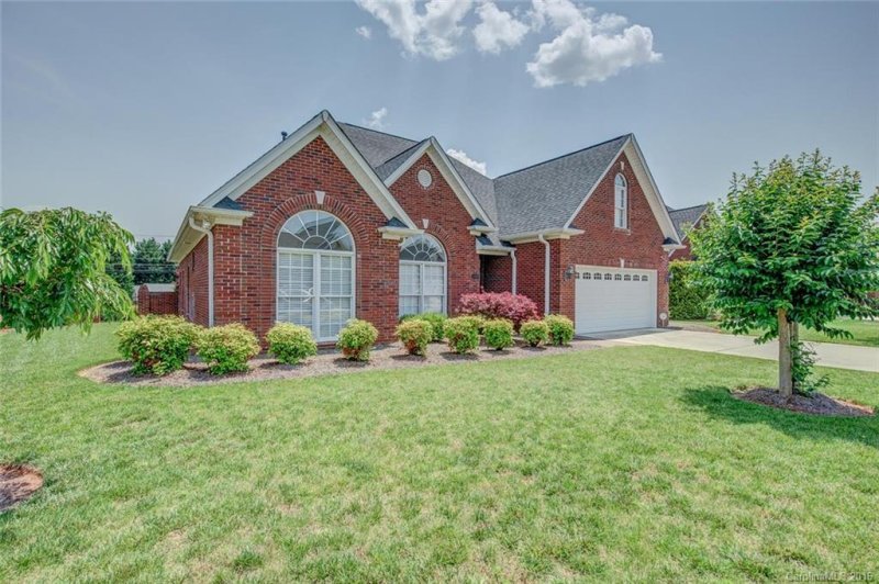 Property image 3 at 1583 Elkhart Circle, Gastonia, NC 28054