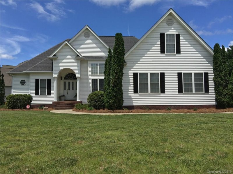 Property image 2 at 214 Birchwood Court, Oakboro, NC 28129