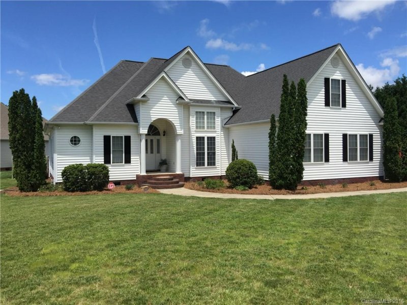 Property image 3 at 214 Birchwood Court, Oakboro, NC 28129