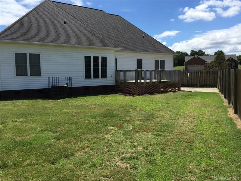 Property image 4 at 214 Birchwood Court, Oakboro, NC 28129