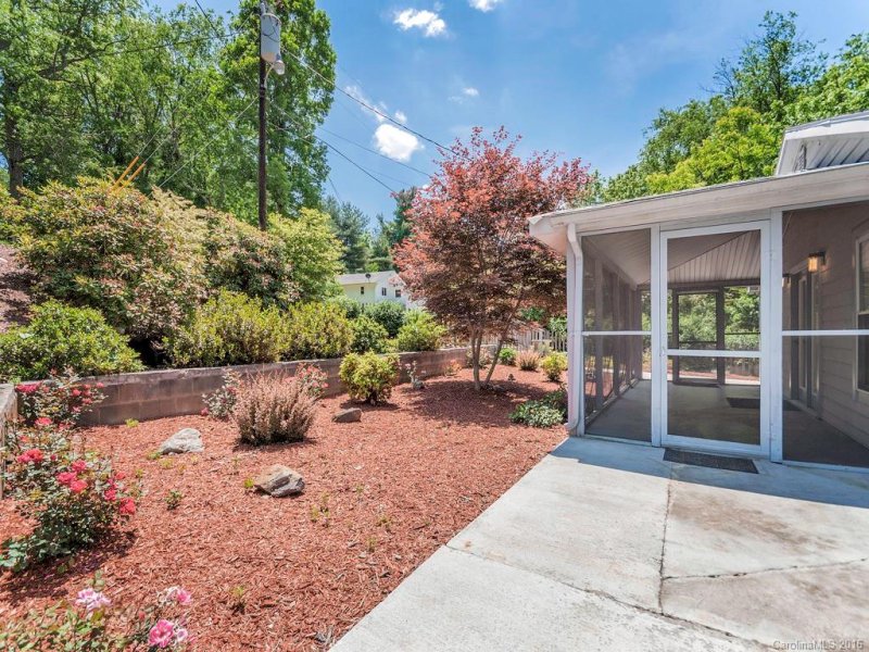 Property image 2 at 22 Karens Place, Asheville, NC 28806