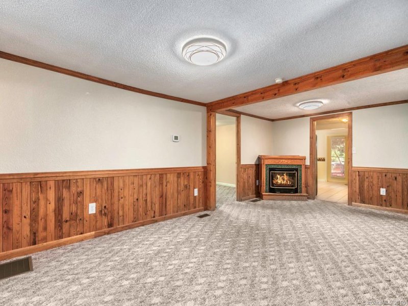 Property image 4 at 22 Karens Place, Asheville, NC 28806