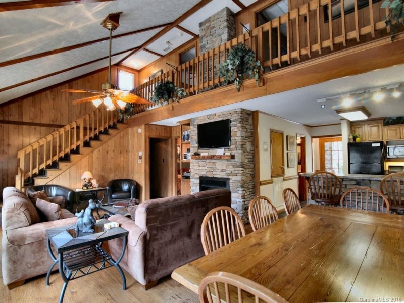 Property image 3 at 124 Lake Boulevard, Lake Lure, NC 28746